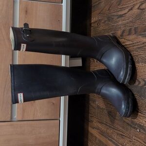 Hunter Original Classic Tall Boot in Aubergine